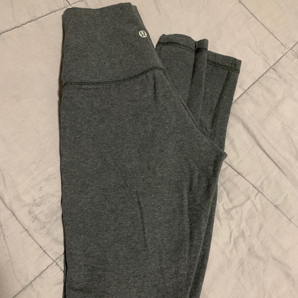 Lululemon Wunder Under leggings